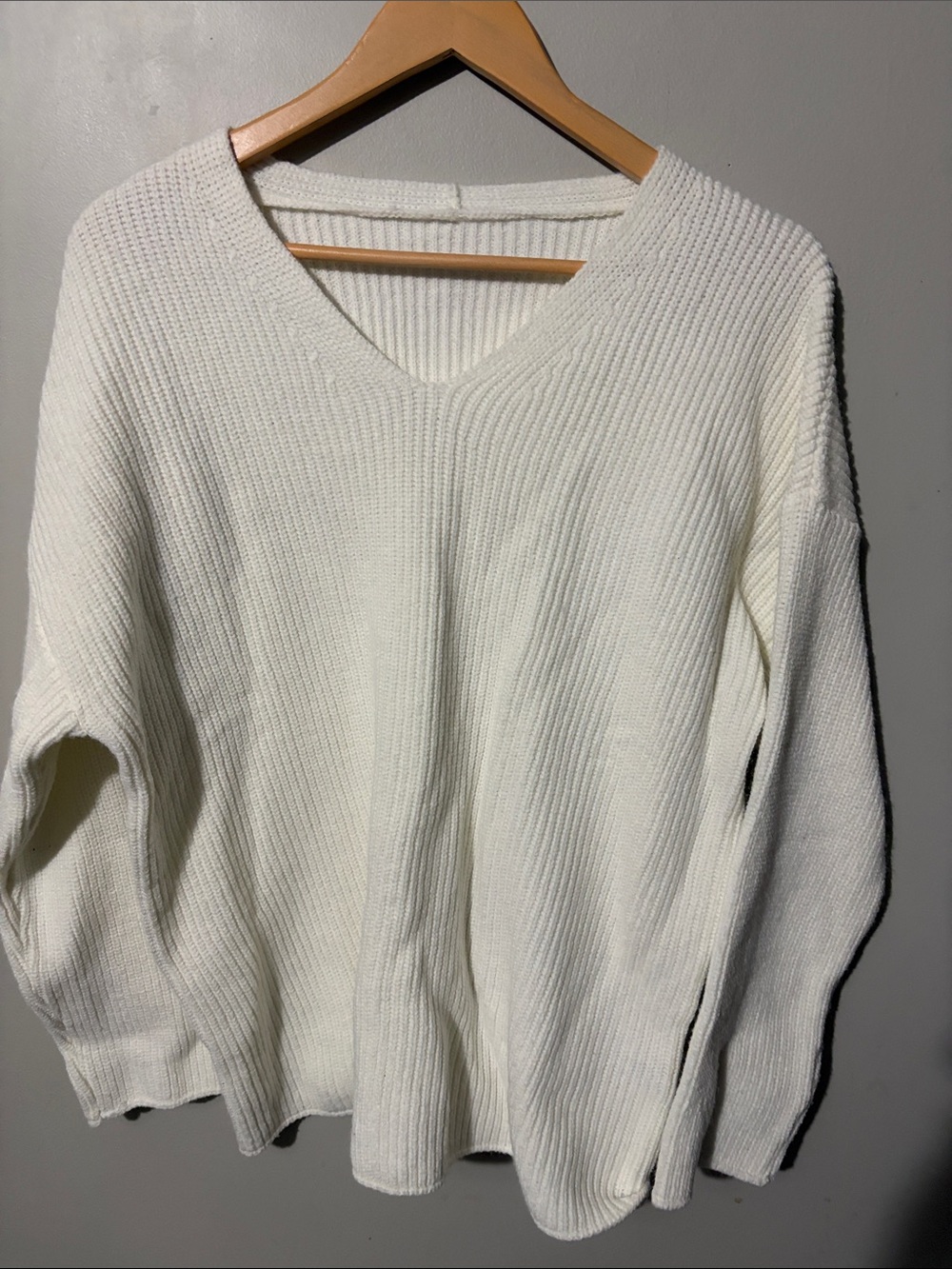 Women's V-Neck Ribbed Pullover Sweater - Cream